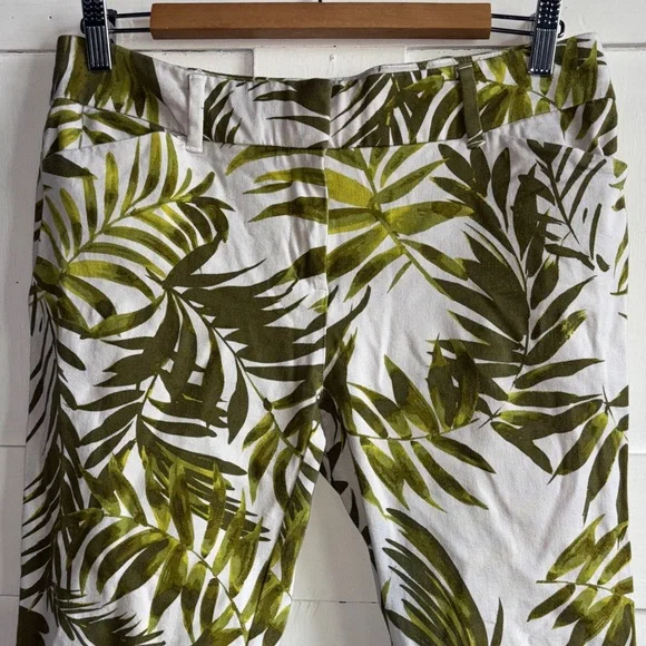 New York & Company Green Leaf Print Pants Size 6 - Picture 1 of 9